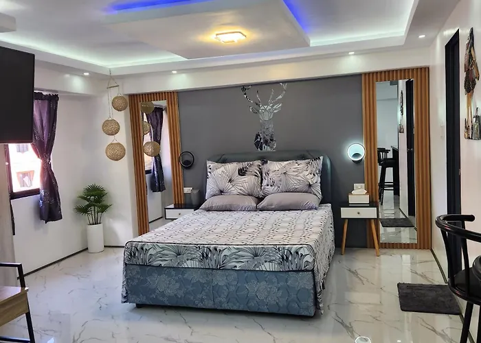 Azur B207 Near Airport, Netflix, Stylish, Cozy With Swimming Pool *