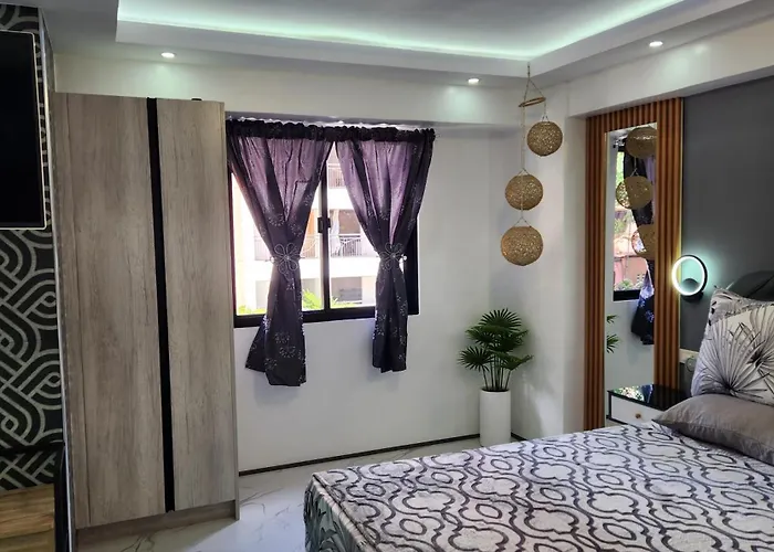 Apartment Azur B207 Near Airport, Netflix, Stylish, Cozy With Swimming Pool