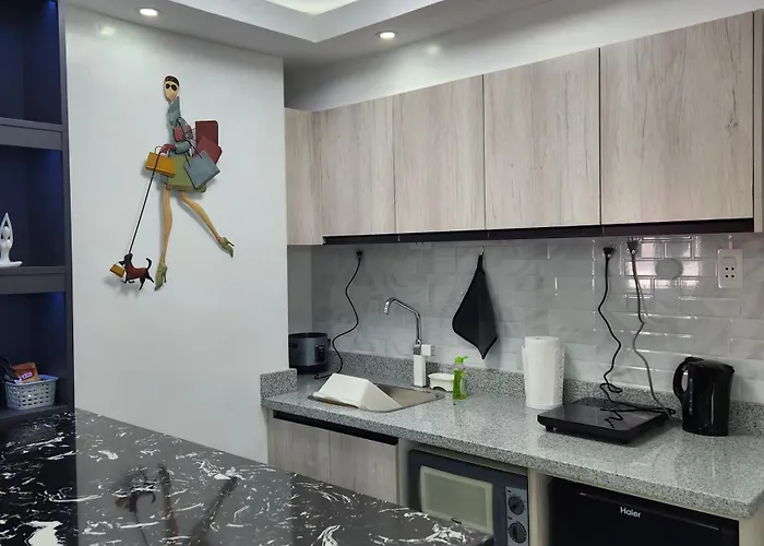 Azur B207 Near Airport, Netflix, Stylish, Cozy With Swimming Pool Lapu-Lapu City